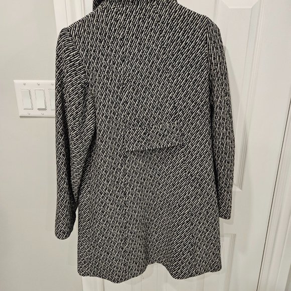 H&M Winter Coat - Picture 4 of 4